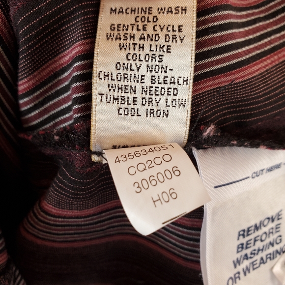 Old Navy Perfect Stretch Button Down Shirt Sz Sm - Picture 9 of 9